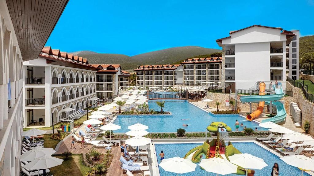 Ramada Resort by Wyndham Akbuk - All Inclusive photo 2