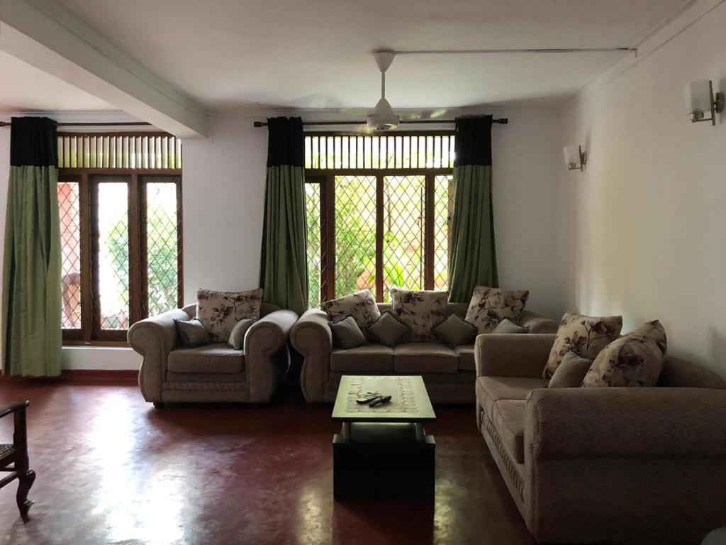 Central residence Rajagiriya-Entire House photo 1