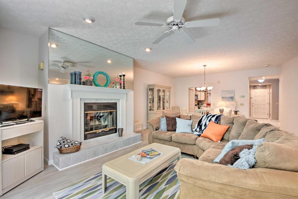 Condo on Lake Keowee with Resort Amenities and Pool! photo 3