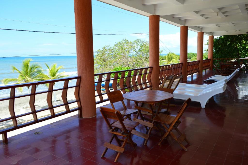 Hotel Montecarlo Beach photo 3