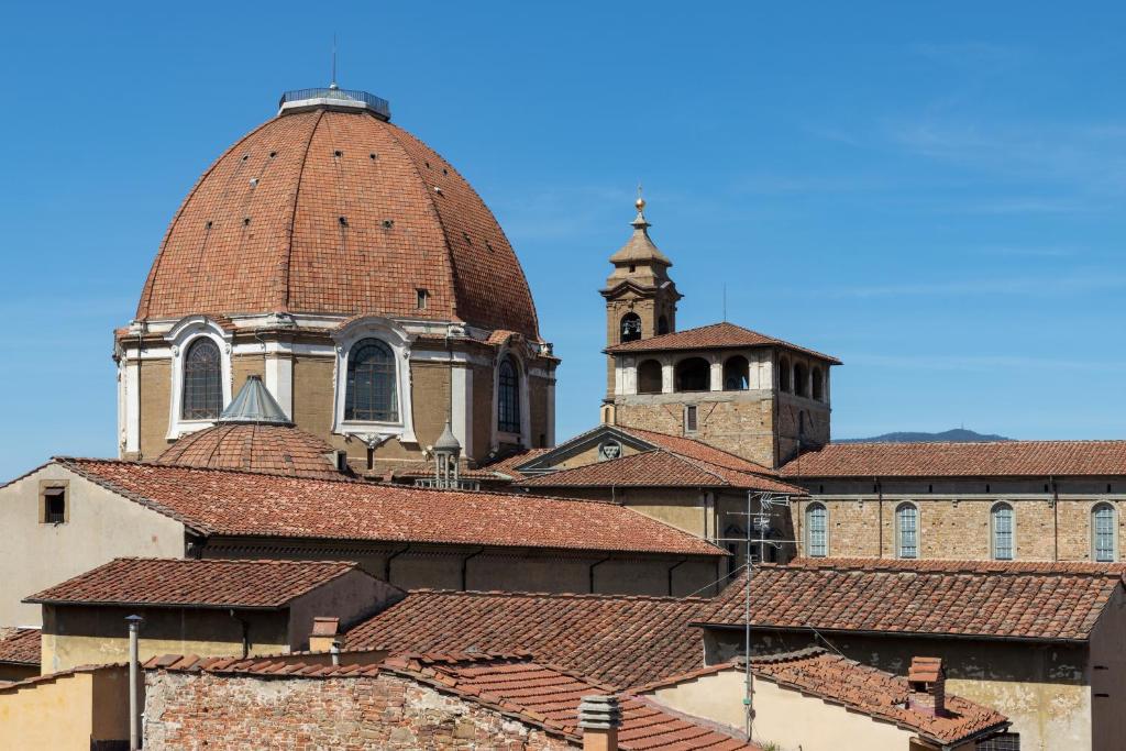 Damasco penthouse with terrace near the Duomo