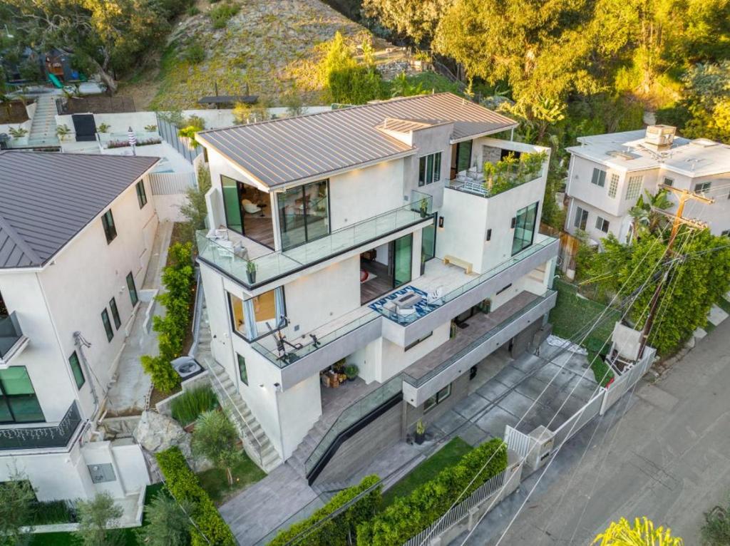 Willow Glen image