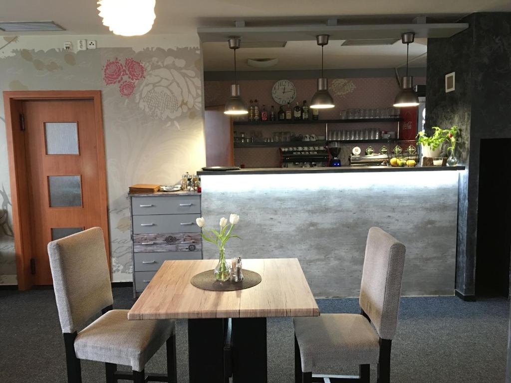 Restaurace a Penzion U Lesa photo 1