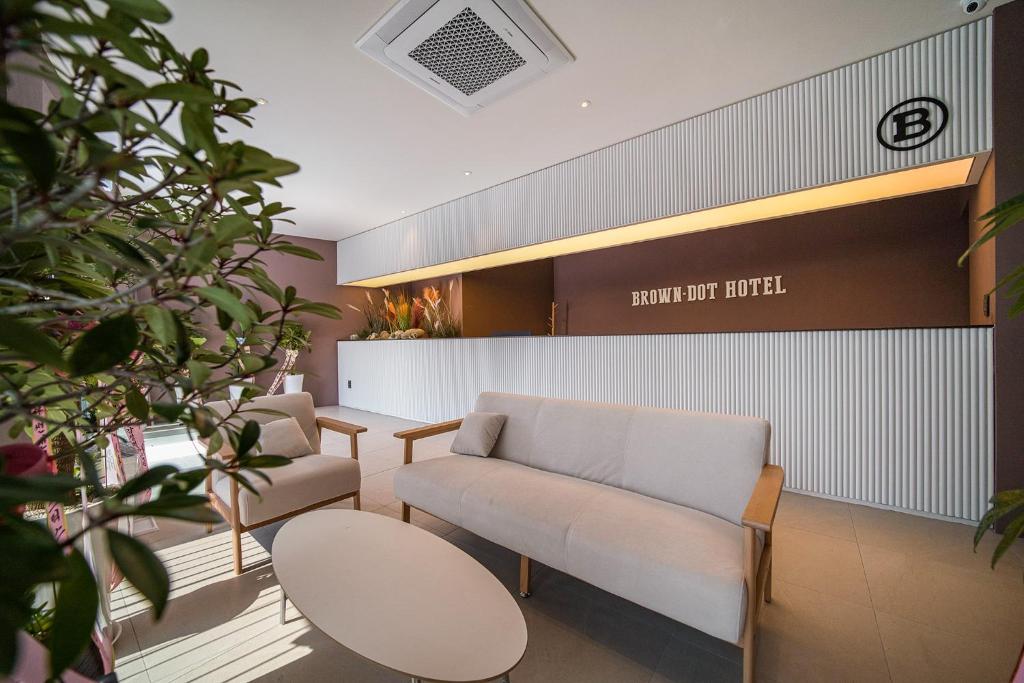 Brown Dot Hotel Eurwangri photo 4