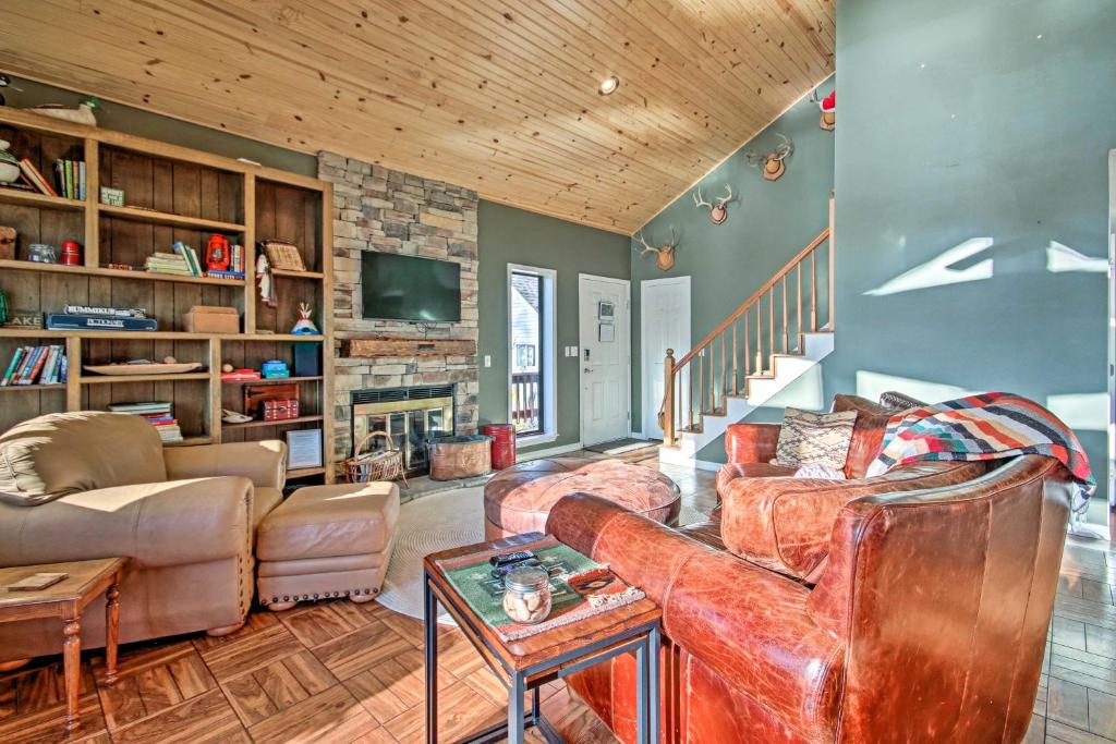 Waterfront Getaway with Fire Pit and Boat Slip! photo 3