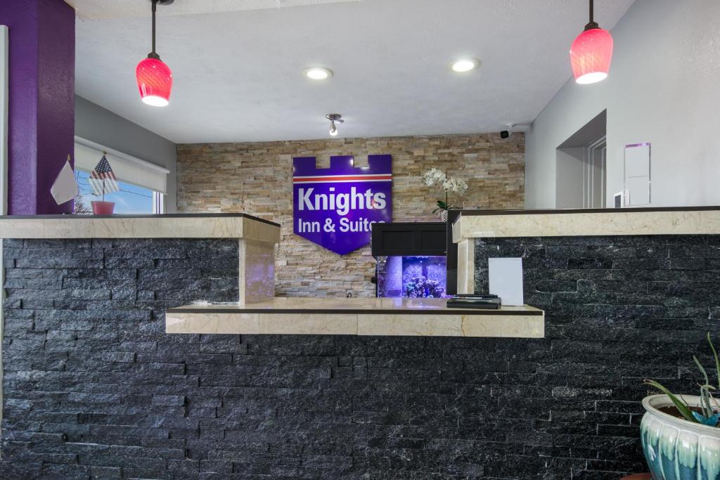 Knights Inn & Suites Salem photo 3