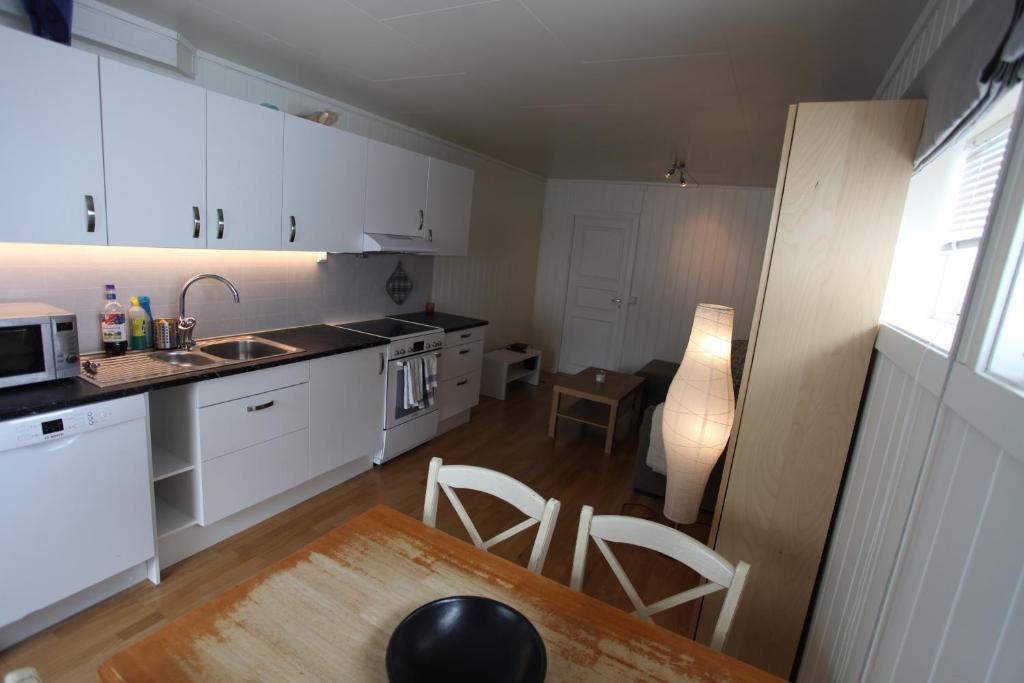 Modern apartment photo 2