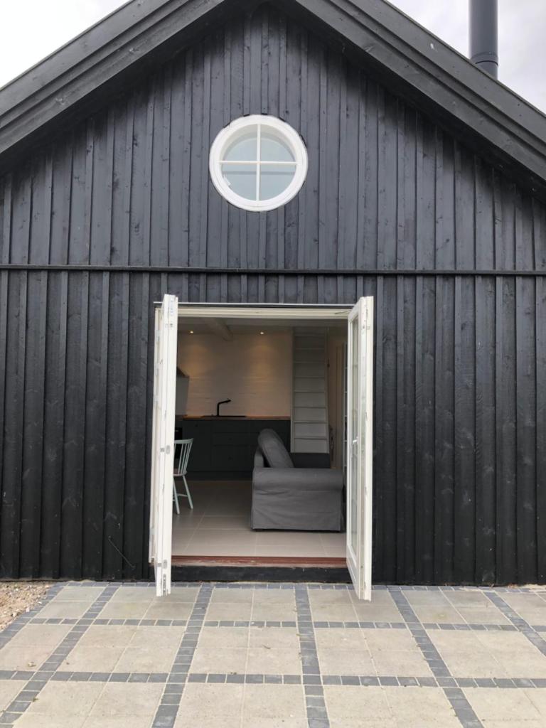 Country-living with a lovely view and own terrace, entrance and parking photo 1