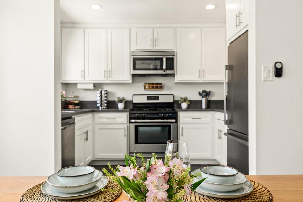 Spacious Coastal Apartment in a Colorful Community - NRP22-00590 photo 3