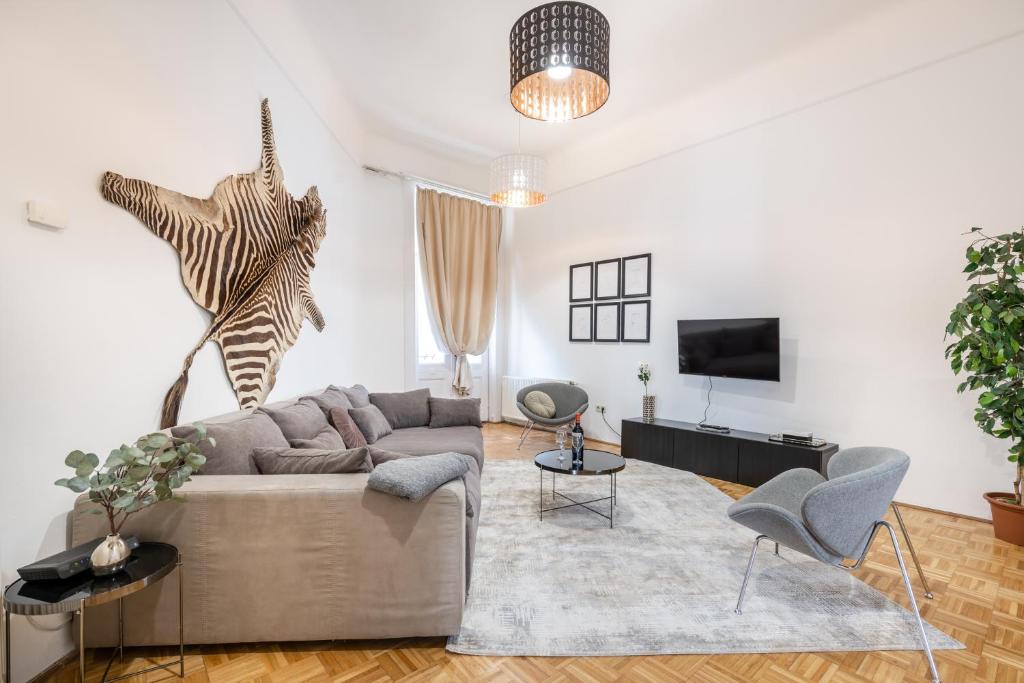 BpR Swan apartment near the Buda Castle - Tap to explore photos