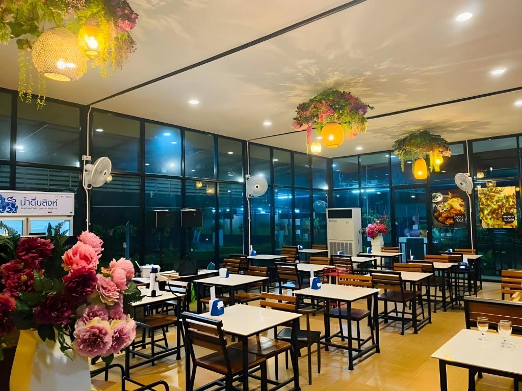 Trang Villa Hotel and Water Park photo 4