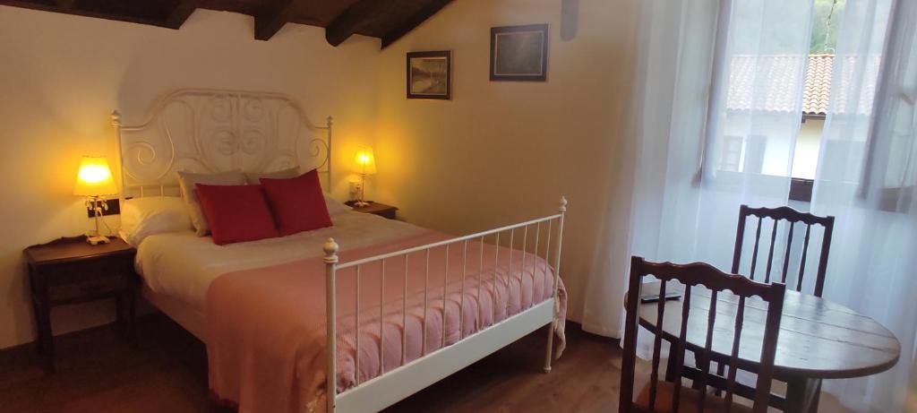 Hostal Mendaurpe photo 4