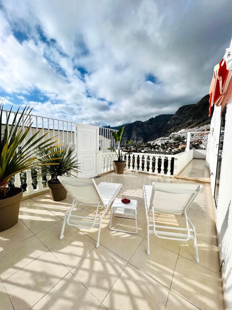 Luxury penthouse with breathtaking views and huge private terraces photo 2
