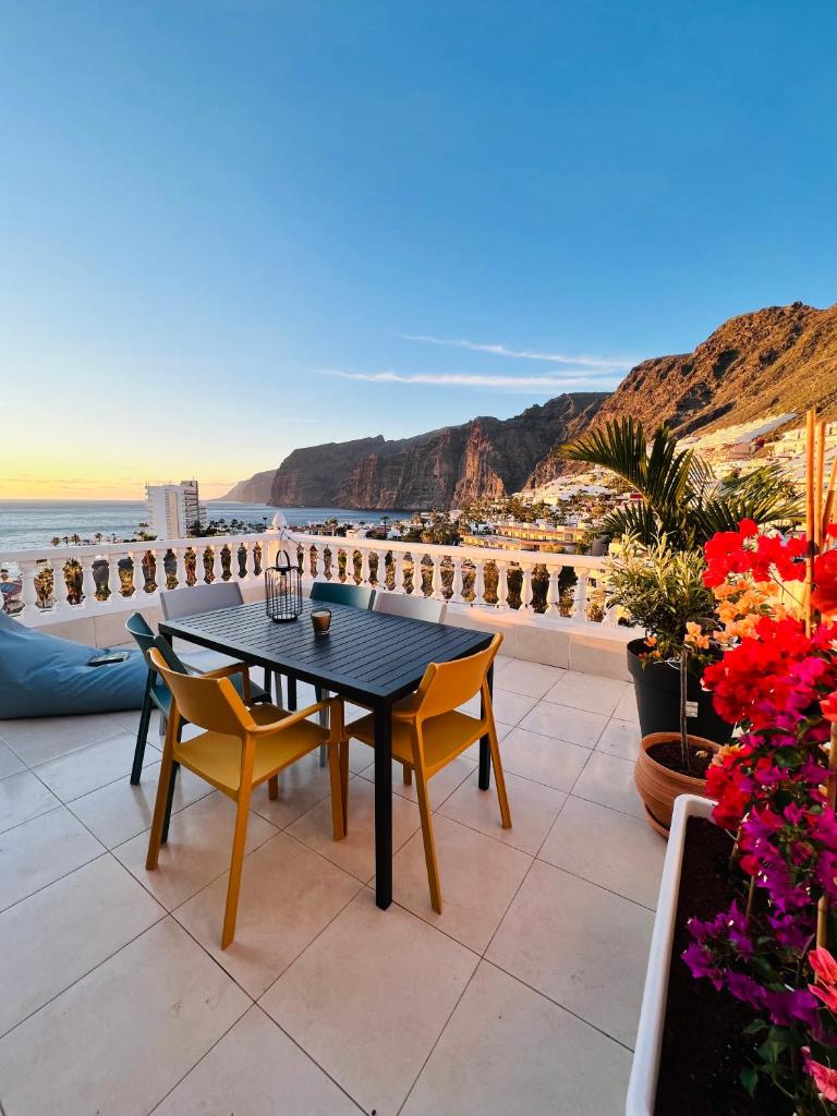 Luxury penthouse with breathtaking views and huge private terraces photo 4
