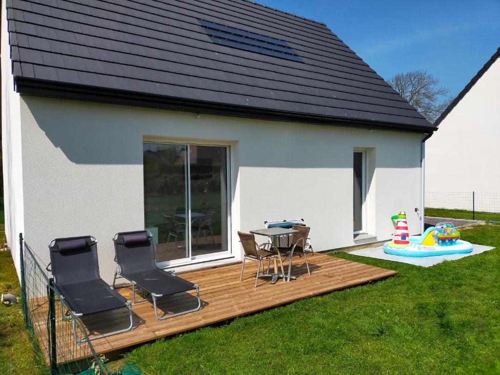 Maison individuelle neuve plein pied avec terrasse et jardin clos 10minutes a pied de la plage photo 4