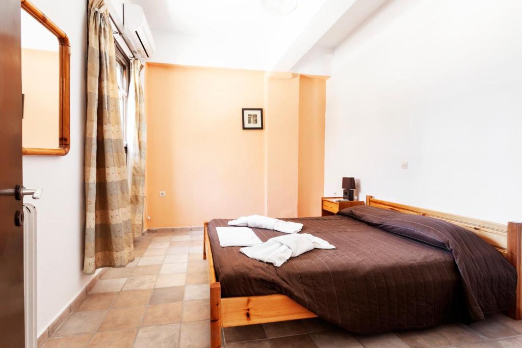 One Bedroom Apartment With Kitchenette# 12 A photo 2