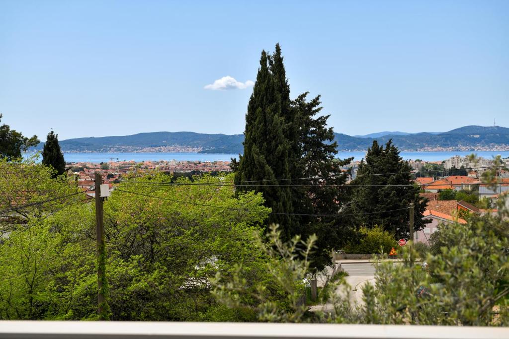 White Hill Apartment photo 1