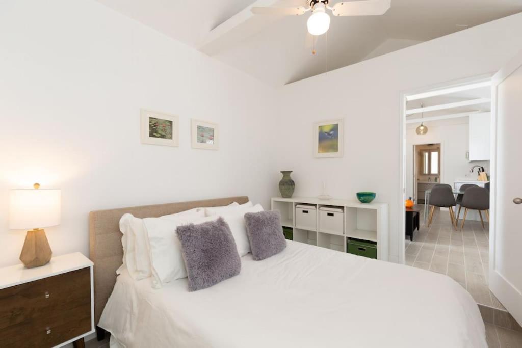 North Park Chic Bungalow image