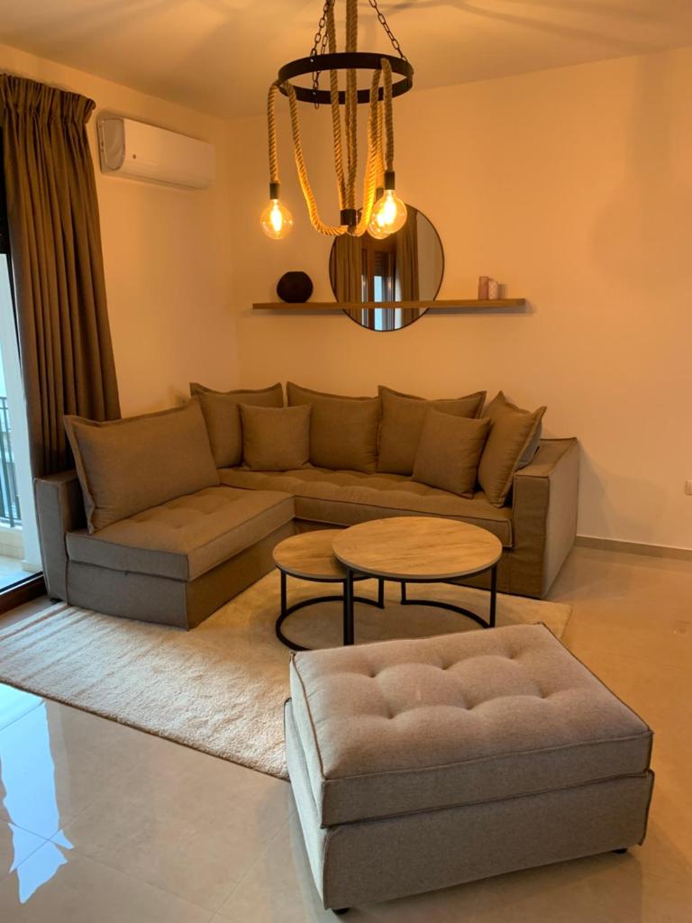 Divine Meteora Luxury midtown apartment photo 3