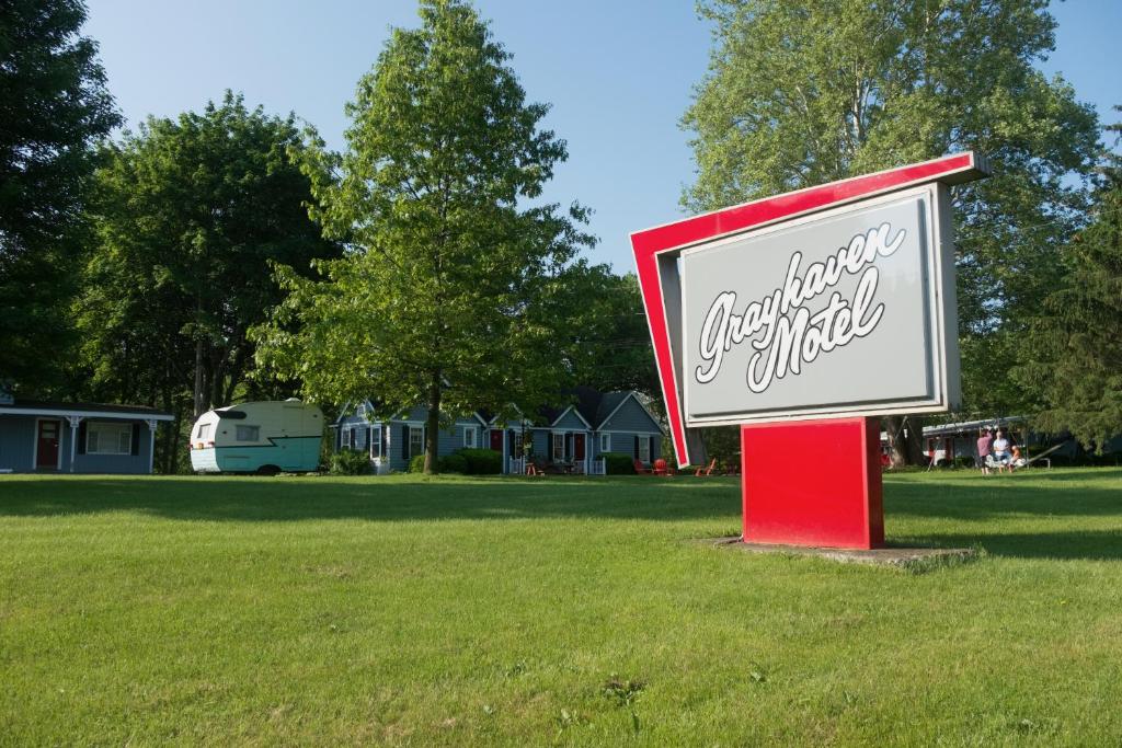 Grayhaven Motel image