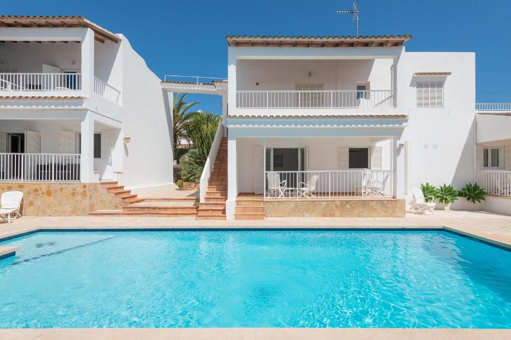 NEW! Apartment SUNSET 2 with Pool, BBQ, Wifi in Cala D'or, Mallorca photo 3
