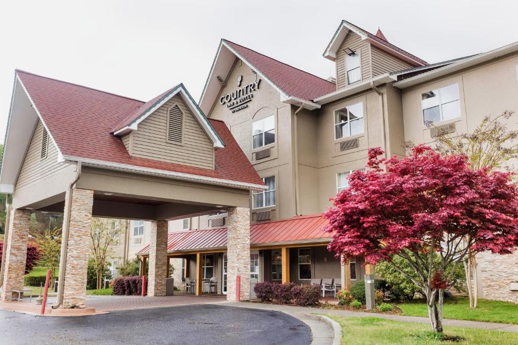 Country Inn & Suites by Radisson, Helen, GA image