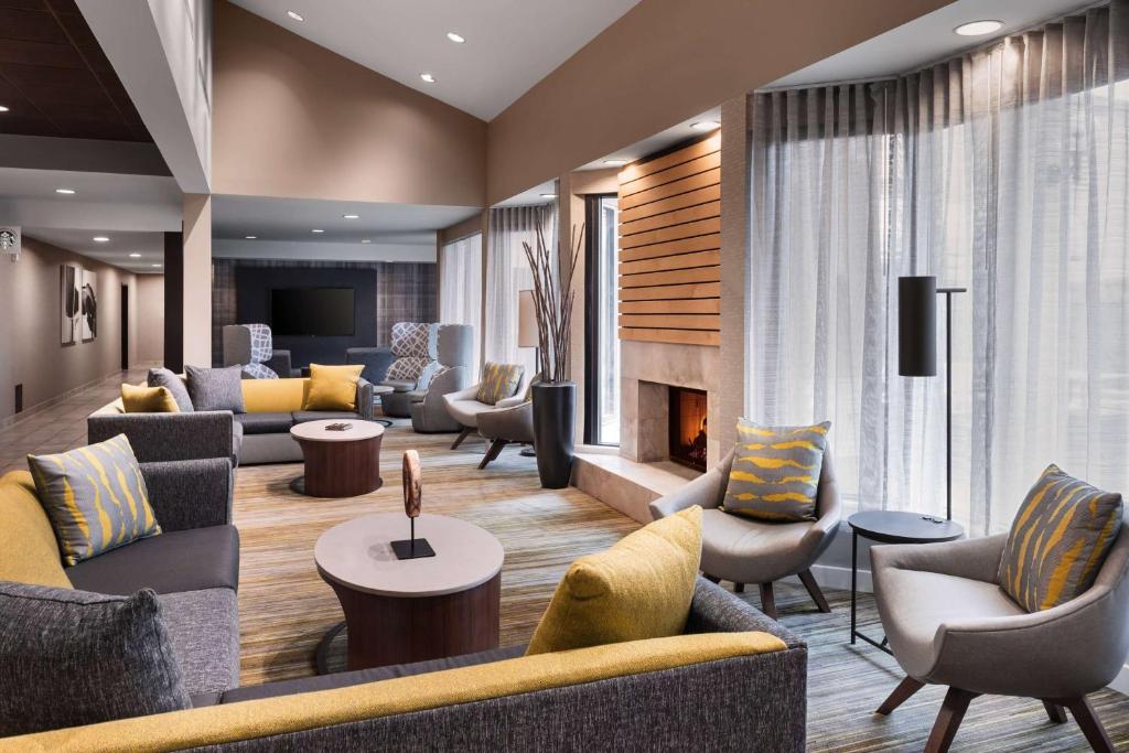 Sonesta Select Newport Middletown image
