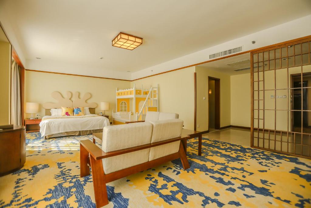 Discoveryland Hotel Dalian photo 3