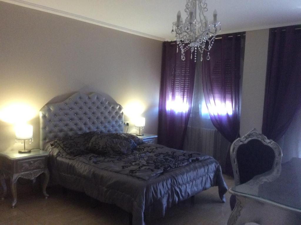 Hostal Mont Royal photo 2