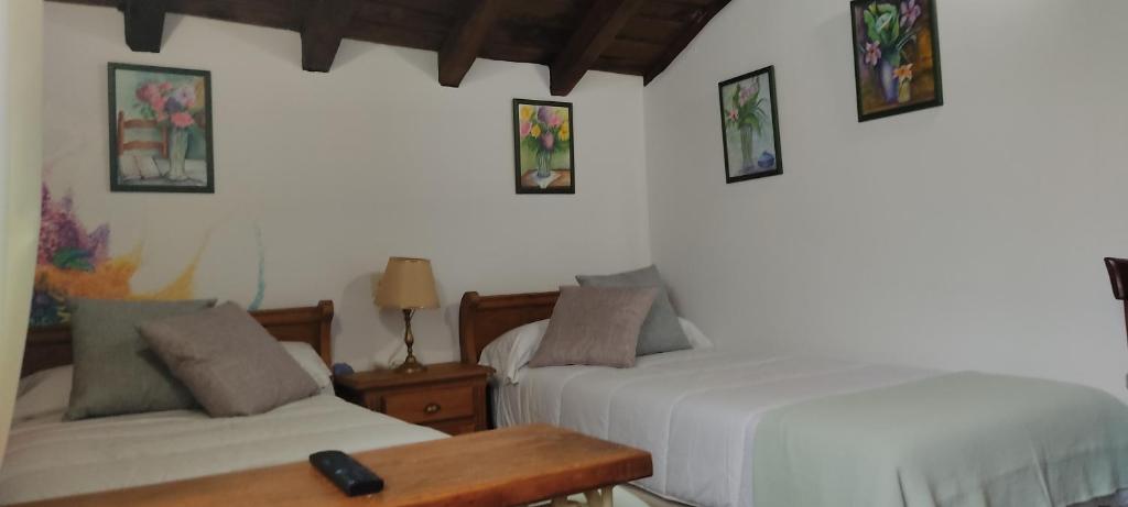 Hostal Mendaurpe photo 2