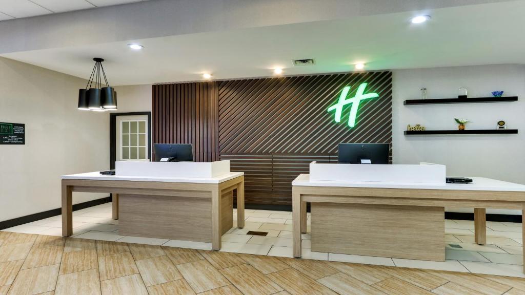 Holiday Inn Staunton Conference Center, an IHG Hotel photo 1