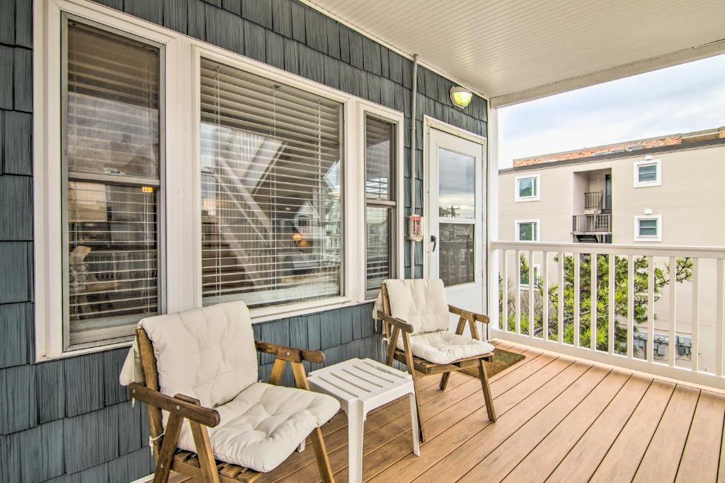 Bright Ocean City Condo about Walk to MD Beach! photo 1