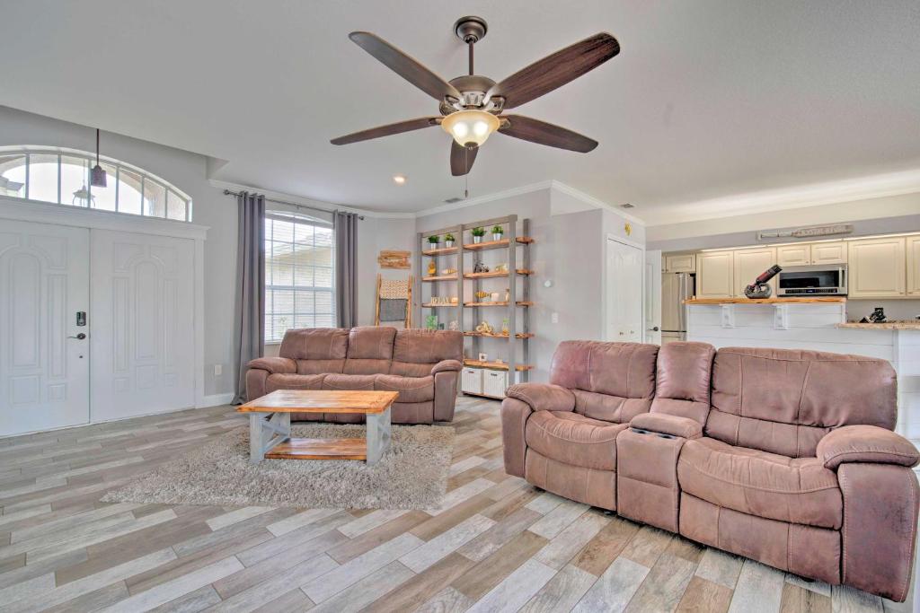 Airy Crystal River Retreat with Backyard Oasis! photo 4