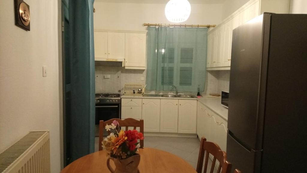Vacation house in Stroggili photo 4