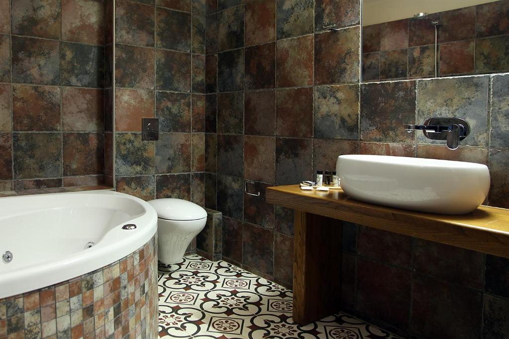 Theta Hotel photo 1