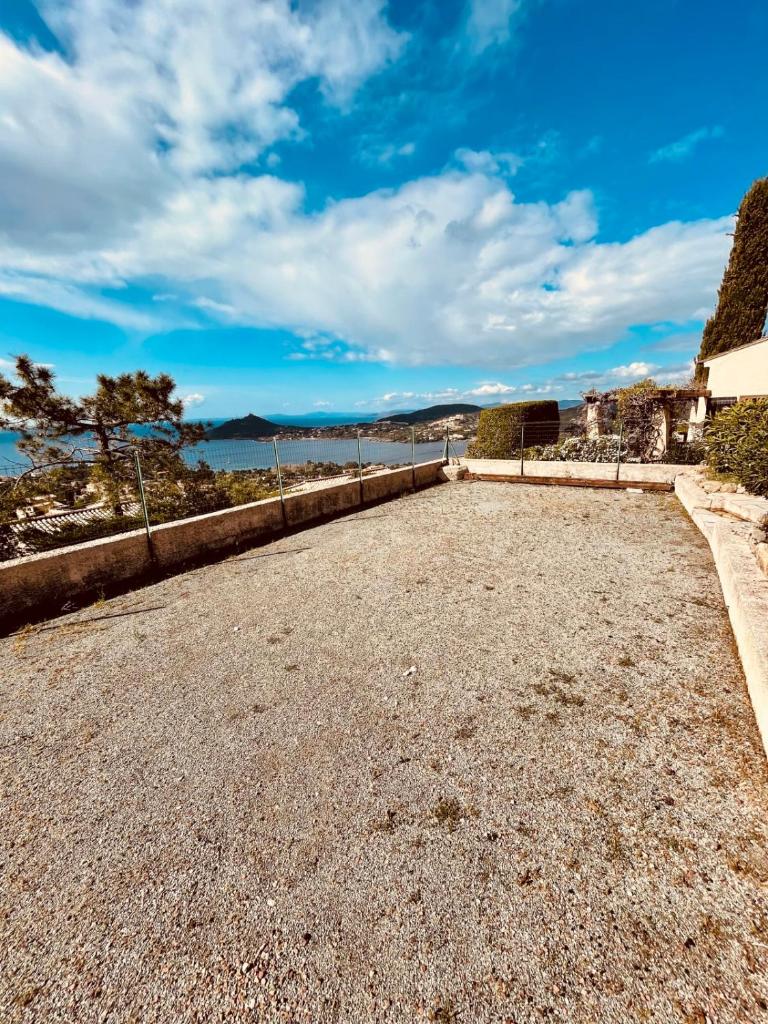 Bastidon pour 6 personnes vu Méditerranée Réf villa Plein Soleil photo 3