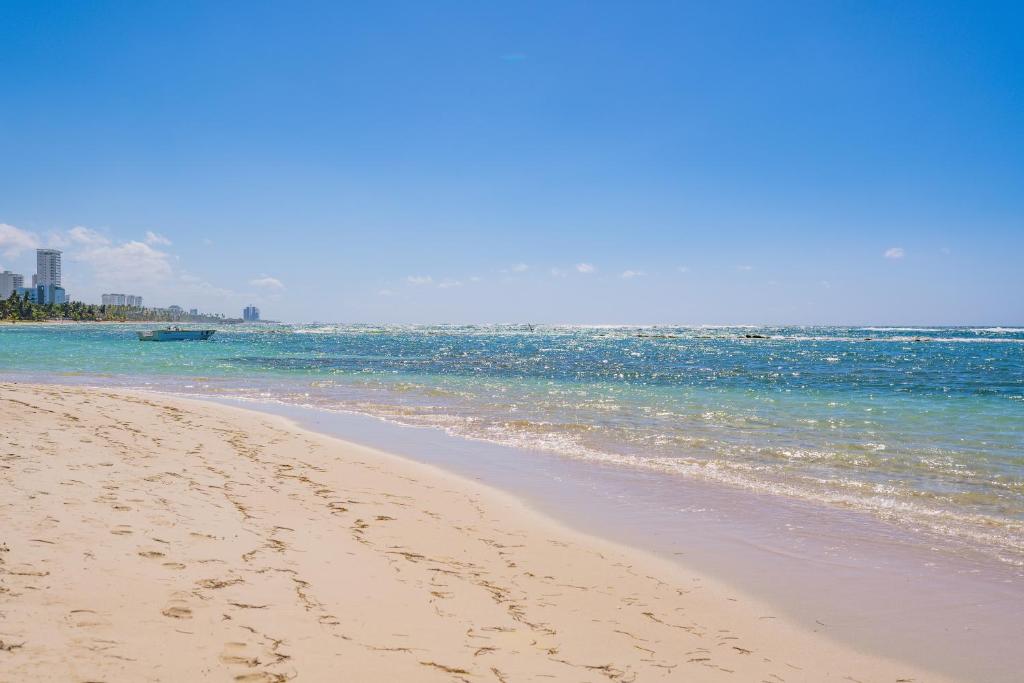 Coral Costa Caribe Beach Resort - All Inclusive photo 3