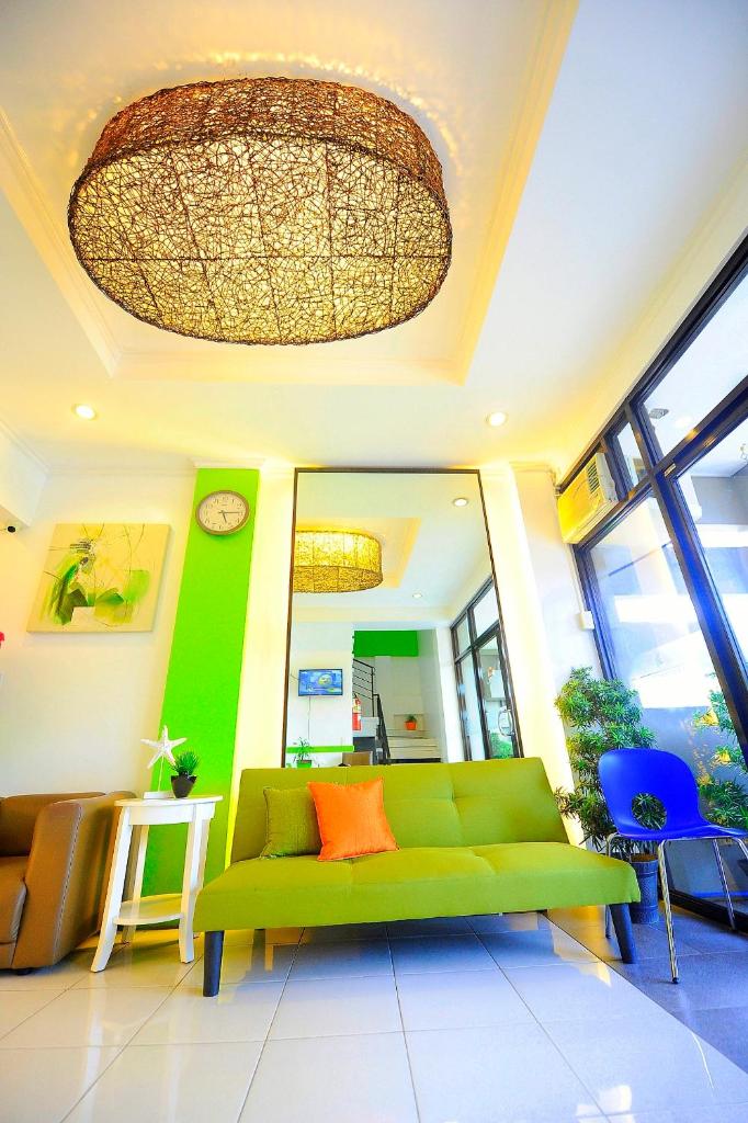 Двухместный (Двухместный номер с 2 отдельными кроватями), First Pacific Inn Davao