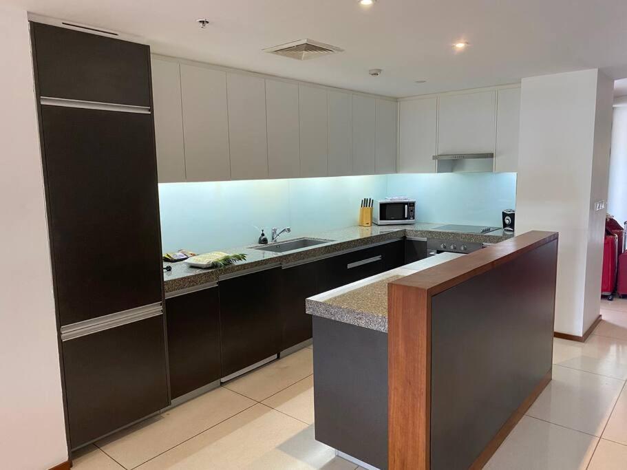 Beachfront 2 BR Luxury Condo Chava Surin photo 4