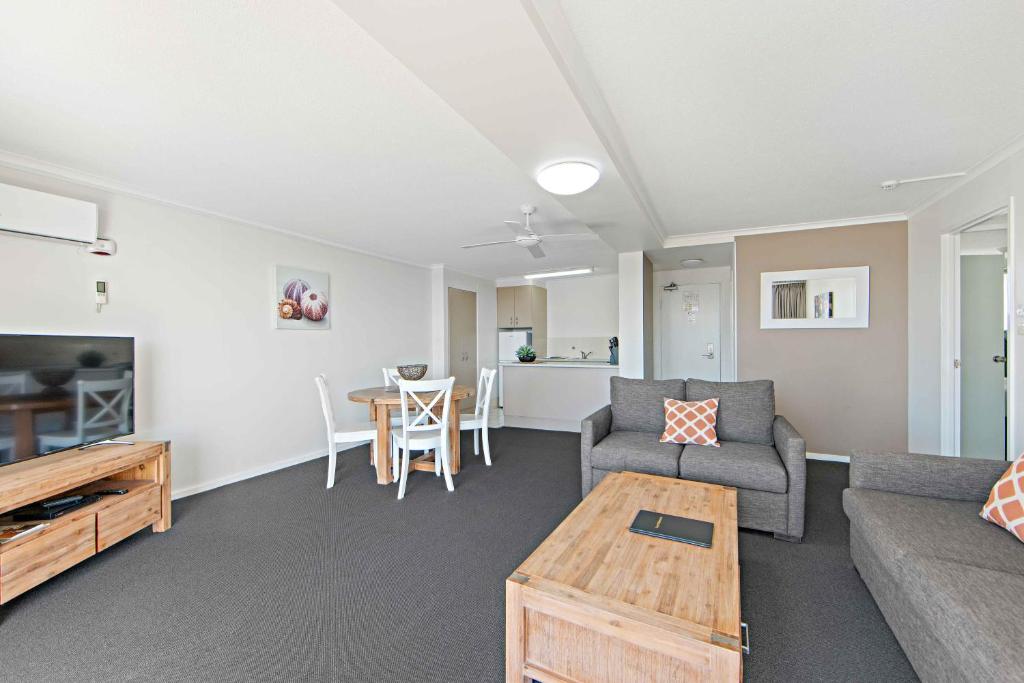 Port Pacific Resort photo 1