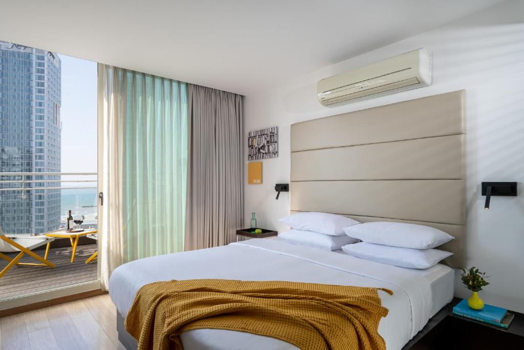 BY14 TLV Hotel photo 4