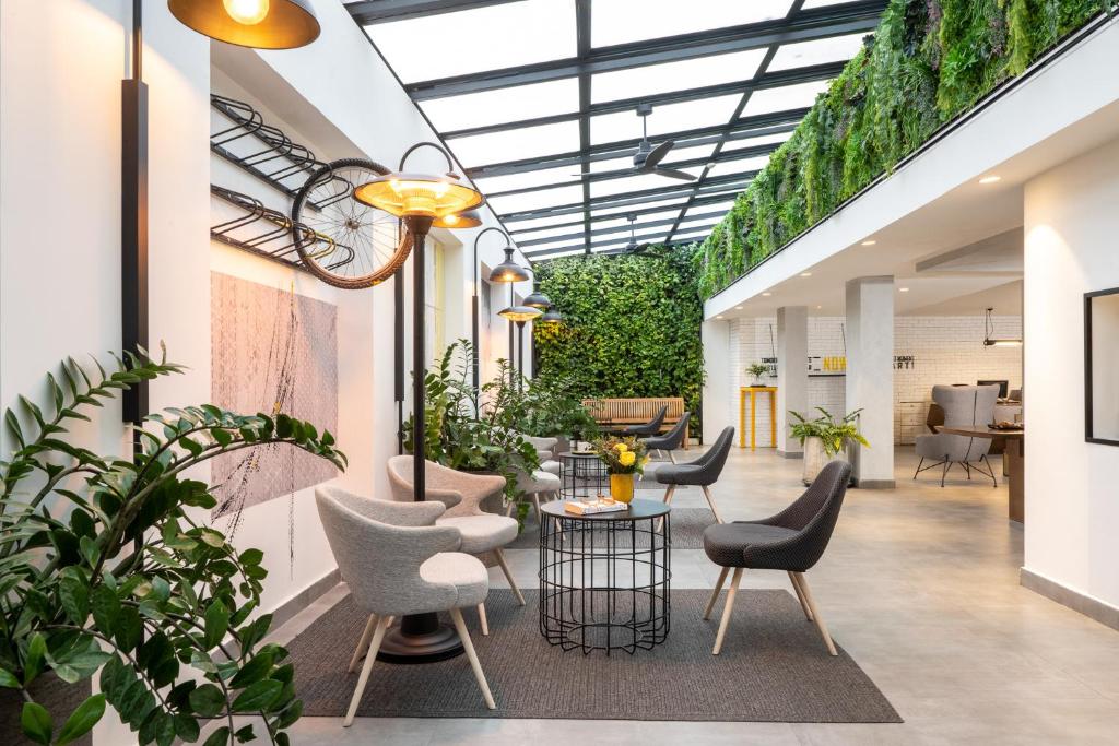 BY14 TLV Hotel photo 1
