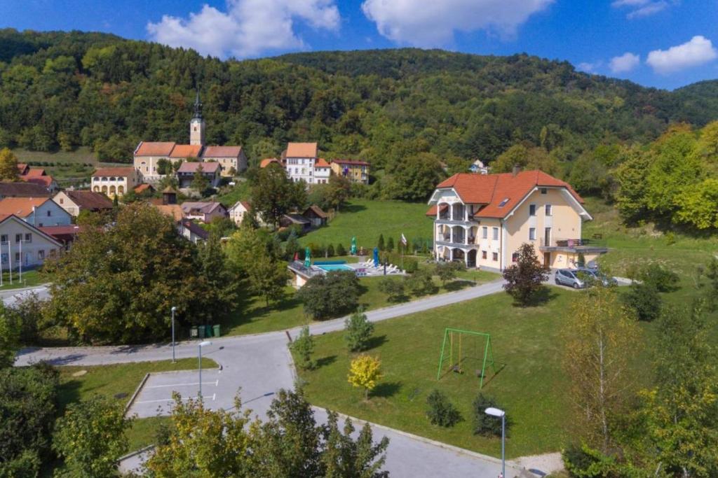 Pool Villa Silva Marija Apartments - Happy Rentals photo 2
