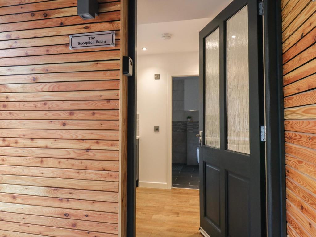 The Reception Room at The Institute Executive Apartments photo 1