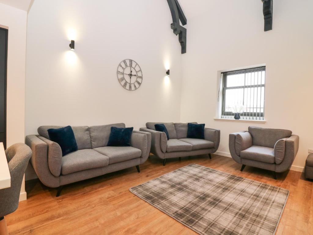 The Reception Room at The Institute Executive Apartments photo 3
