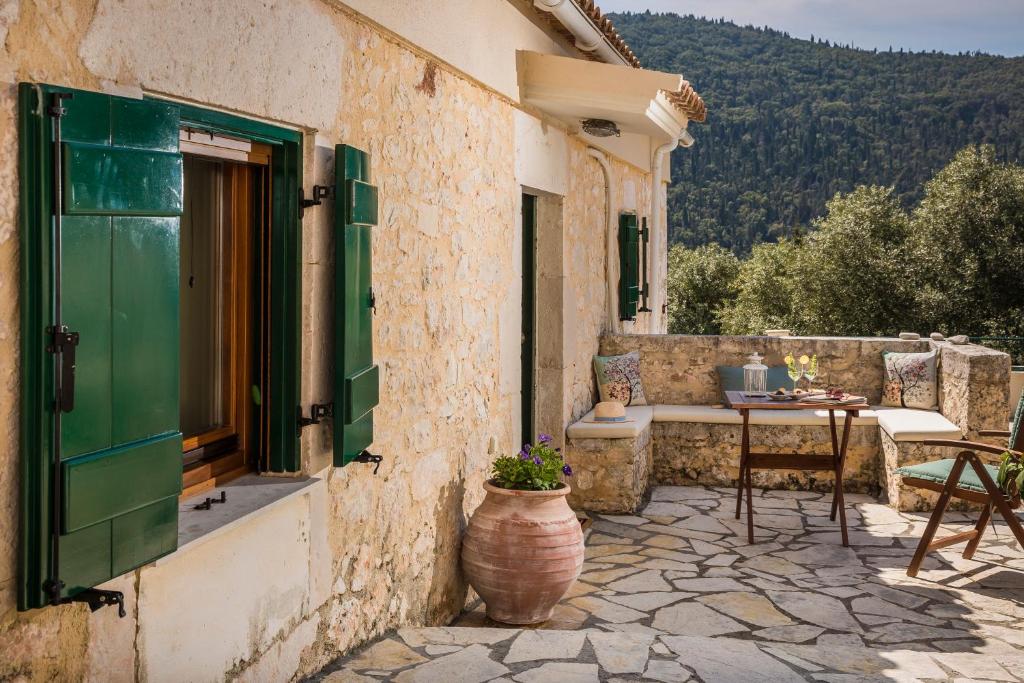 Traditional Stone House Anofli 1843 Fiskardo Kefalonia photo 3