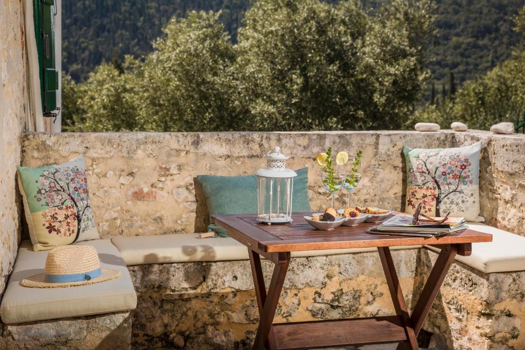 Traditional Stone House Anofli 1843 Fiskardo Kefalonia photo 4