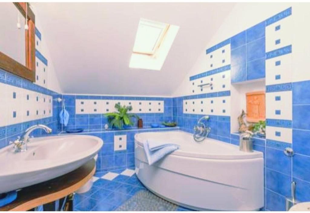 HVAR HEART HERITAGE STONE HOUSE 2 floors, up to 6 persons photo 2