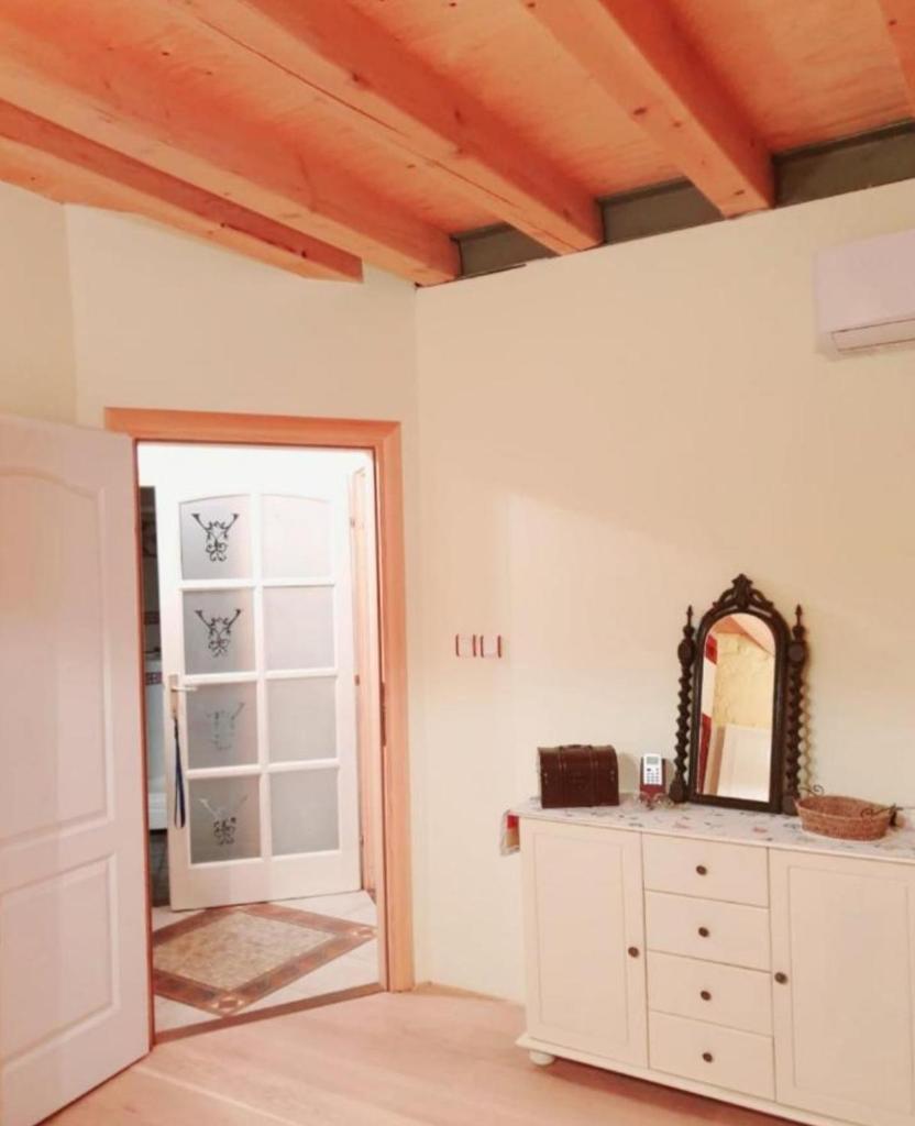 HVAR HEART HERITAGE STONE HOUSE 2 floors, up to 6 persons photo 3