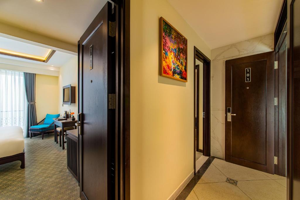 Hoi An Merrily Hotel